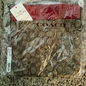 Authentic Coach Crossbody new in bag